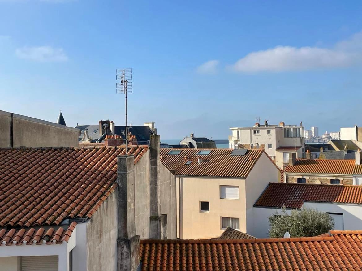 La Rose Des Vents - Studio A 20 Metres Du Remblai Les Sables-d'Olonne Bagian luar foto